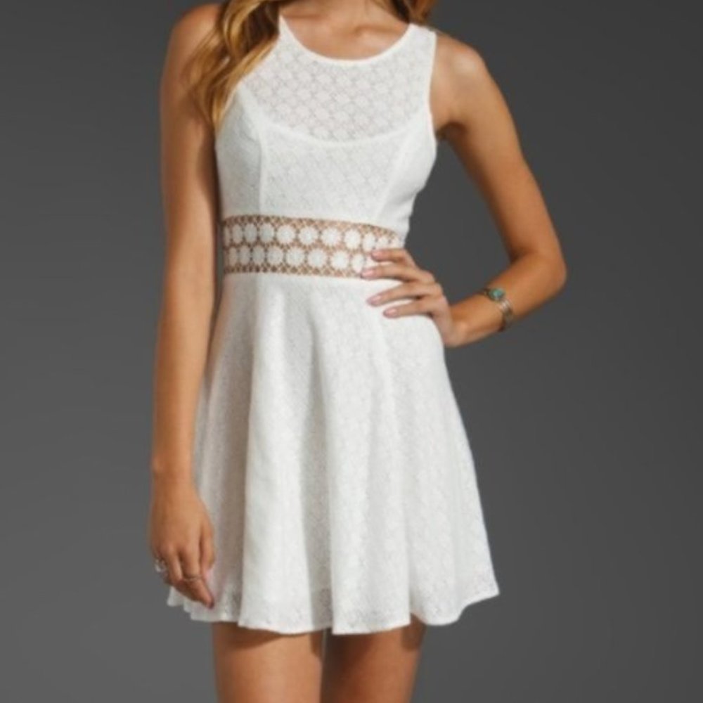 FREE PEOPLE beige cream daisy cut out sleeveless lined floral lace dress…